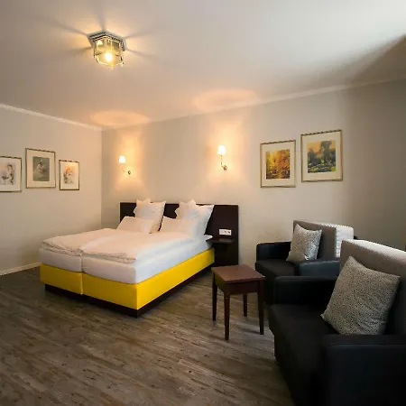 Altstadt-hotel Hotel *