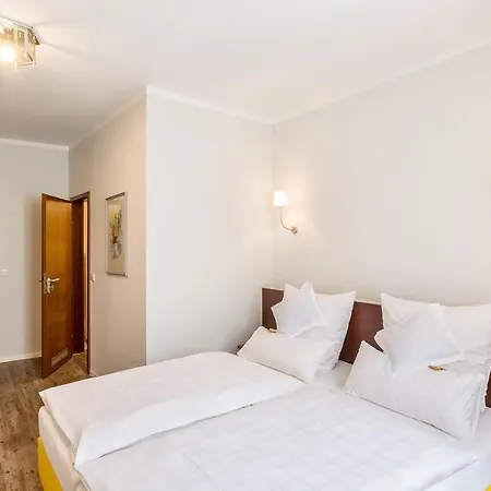 Altstadt-hotel *