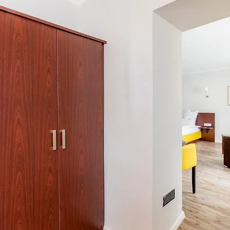 Altstadt-hotel Hotel *