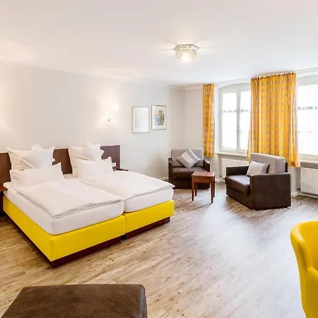 Altstadt-hotel *